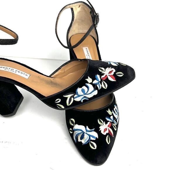Roberto Festa Milano Black Velvet Floral Embroidered Pumps Ankle Strap IT 38 US8 - Picture 5 of 16